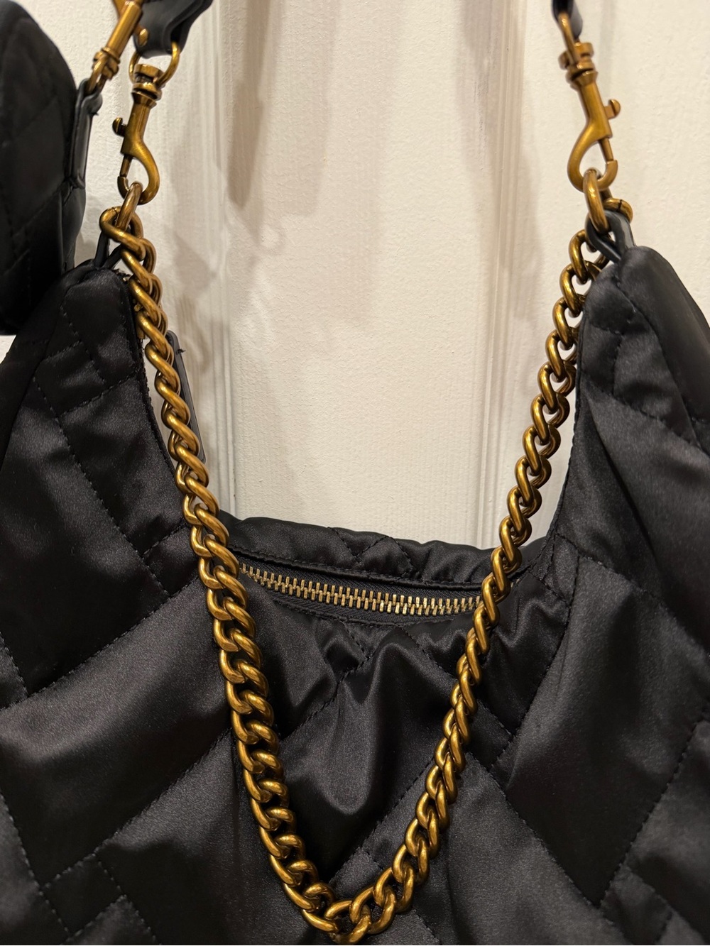 Kurt Geiger London Recycled Large Hobo Black Quilted Eagle Chain Shoulder Bag - Picture 5 of 16